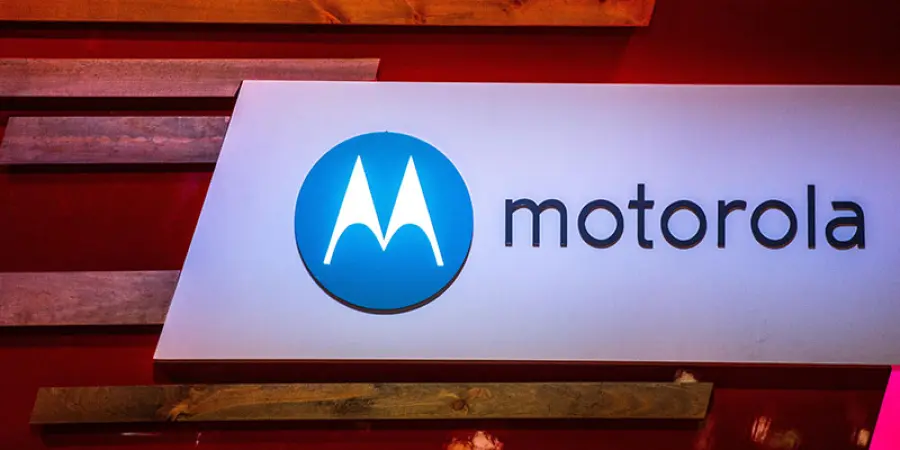 Motorola RAZR appare nel web con interessanti specifiche tecniche