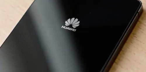 Huawei P30, P30 Pro e P30 Lite certificati in Russia dall’EEC, mentre OPPO copre il foro nel display