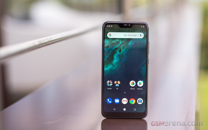 Xiaomi Mi A2 Lite si aggiorna con le patch di sicurezza attuali