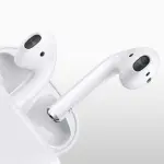 Airpods, a sorpresa arrivano gli auricolari senza filo della Apple